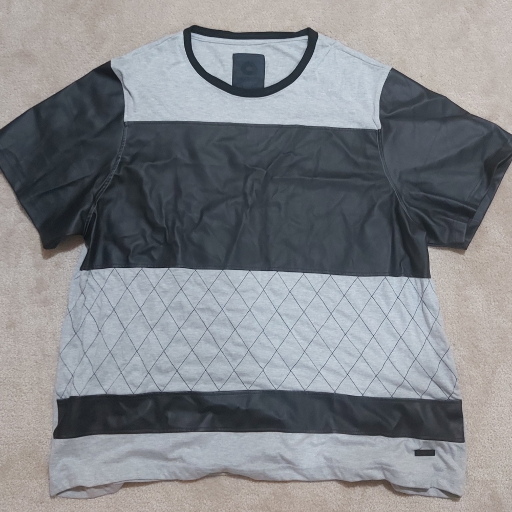 Grey t shirt